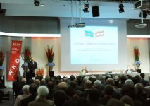 Prezident İlham Əliyev: Azərbaycan ümumi daxili məhsulla nisbətdə bəlkə də ən az xarici borcu olan ölkələrdəndir (FOTO)