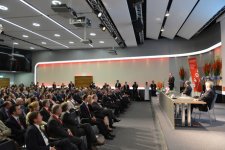 Prezident İlham Əliyev: Azərbaycan ümumi daxili məhsulla nisbətdə bəlkə də ən az xarici borcu olan ölkələrdəndir (FOTO)