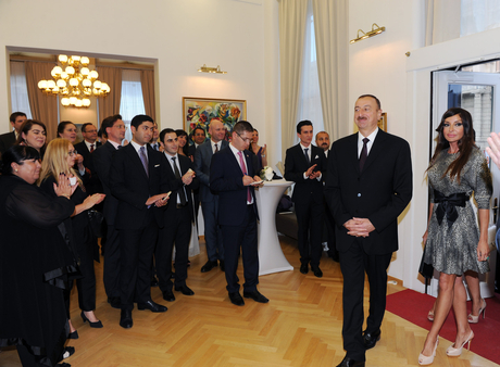 Prezident İlham Əliyev və xanımı Vyanada Azərbaycan Mədəniyyət Mərkəzinin açılışında iştirak ediblər (ƏLAVƏ OLUNUB) (FOTO)