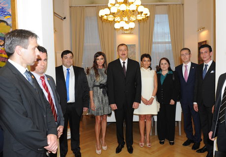 Prezident İlham Əliyev və xanımı Vyanada Azərbaycan Mədəniyyət Mərkəzinin açılışında iştirak ediblər (ƏLAVƏ OLUNUB) (FOTO)