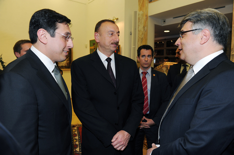 Prezident İlham Əliyev və xanımı Vyanada Azərbaycan Mədəniyyət Mərkəzinin açılışında iştirak ediblər (ƏLAVƏ OLUNUB) (FOTO)