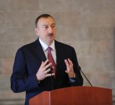 Prezident İlham Əliyev: Azərbaycan müstəqil dövlət kimi islam həmrəylinə də öz töhfəsini verir (FOTO)