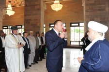 Prezident İlham Əliyev: Azərbaycan müstəqil dövlət kimi islam həmrəylinə də öz töhfəsini verir (FOTO)