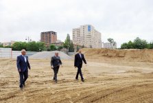 Prezident İlham Əliyev Bakıdakı Dədə Qorqud parkında həyata keçirilən işlərlə tanış olub (FOTO)