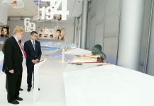 Avropa Parlamentinin komitə sədri Heydər Əliyev Mərkəzində olub (FOTO)