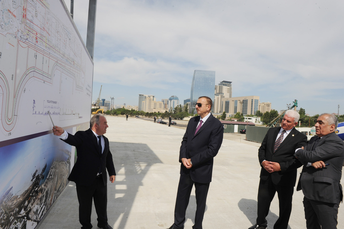 İlham Əliyev Bakıda Ağ Şəhər bulvarının təməlqoyma mərasimində iştirak edib (FOTO)