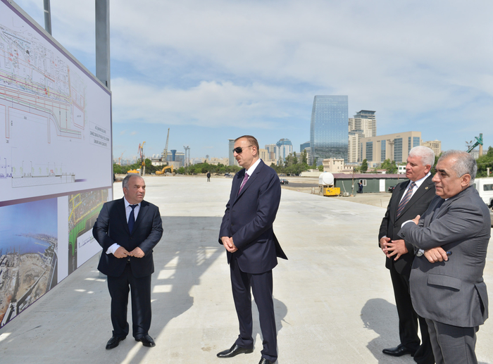 İlham Əliyev Bakıda Ağ Şəhər bulvarının təməlqoyma mərasimində iştirak edib (FOTO)