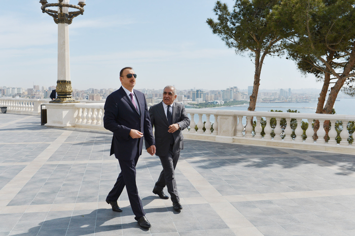 Azərbaycan Prezidenti Dağüstü parkda yenidənqurmadan sonra yaradılmış şəraitlə tanış olub (FOTO)