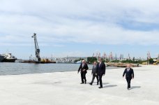 İlham Əliyev Bakıda Ağ Şəhər bulvarının təməlqoyma mərasimində iştirak edib (FOTO)
