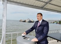 İlham Əliyev Bakıda Ağ Şəhər bulvarının təməlqoyma mərasimində iştirak edib (FOTO)