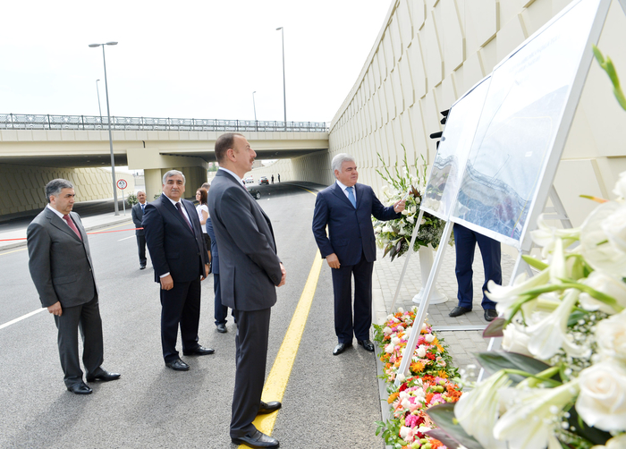 Prezident İlham Əliyev Buzovna-Mərdəkan-Qala yolunun açılışında iştirak edib (FOTO)
