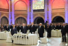 Prezident İlham Əliyev: 95 il əvvəl Şərqdə ilk demokratik respublika - Azərbaycan Xalq Cümhuriyyətinin yaranması böyük tarixi hadisə idi (FOTO)