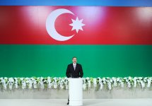 Prezident İlham Əliyev: 95 il əvvəl Şərqdə ilk demokratik respublika - Azərbaycan Xalq Cümhuriyyətinin yaranması böyük tarixi hadisə idi (FOTO)