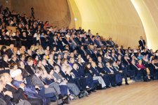 Prezident İlham Əliyev: Azərbaycanda bütün dinlərin nümayəndələri, bütün millətlər bir ailə kimi yaşayırlar (ƏLAVƏ OLUNUB) (FOTO)