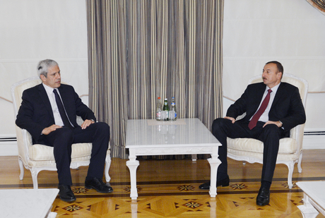 İlham Əliyev Serbiyanın keçmiş Prezidenti Boris Tadiçi qəbul edib