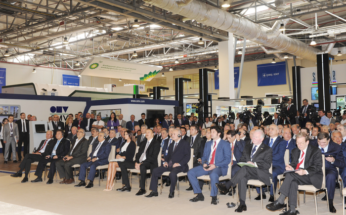 Prezident İlham Əliyev: Bu gün Azərbaycan qarşıda duran bütün əsas enerji məsələlərini uğurla icra edib (ƏLAVƏ OLUNUB) (FOTO)