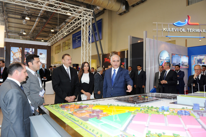 Prezident İlham Əliyev: Bu gün Azərbaycan qarşıda duran bütün əsas enerji məsələlərini uğurla icra edib (ƏLAVƏ OLUNUB) (FOTO)