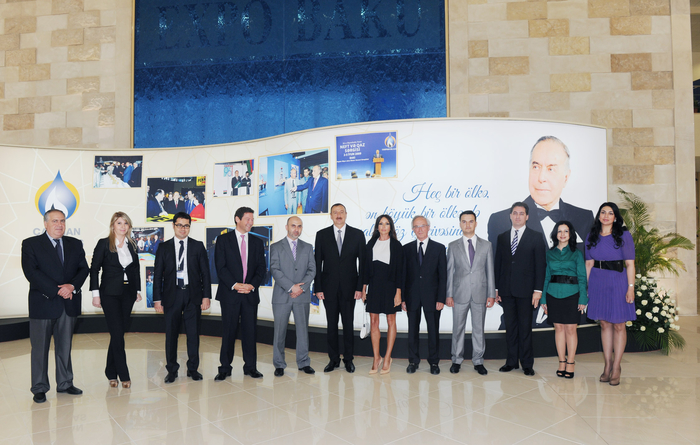 Prezident İlham Əliyev: Bu gün Azərbaycan qarşıda duran bütün əsas enerji məsələlərini uğurla icra edib (ƏLAVƏ OLUNUB) (FOTO)