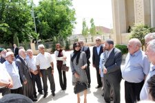 Azərbaycanın birinci xanım Mehriban Əliyeva Bakının Binə qəsəbəsindəki İmam Rza məscidi yenidənqurmadan sonra açılışında iştirak edib (FOTO)
