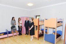 Azərbaycanın birinci xanımı Mehriban Əliyeva Bakının Nəsimi və Binəqədi rayonlarında uşaq bağçalarının əsaslı təmirdən sonra açılışında iştirak edib (FOTO)