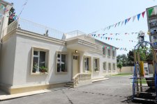 Azərbaycanın birinci xanımı Mehriban Əliyeva Bakının Nəsimi və Binəqədi rayonlarında uşaq bağçalarının əsaslı təmirdən sonra açılışında iştirak edib (FOTO)