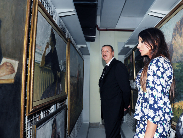 Prezident İlham Əliyev və xanımı Azərbaycan Milli İncəsənət Muzeyinin yeni korpusunun açılışda iştirak ediblər (FOTO)