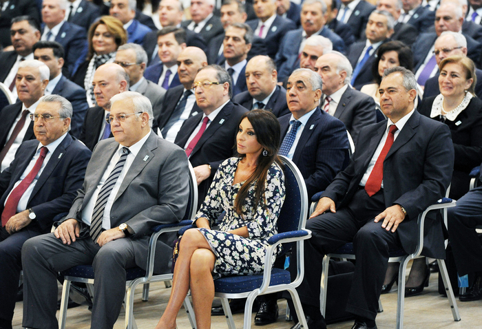 Prezident İlham Əliyev: Bizim amalımız qüdrətli Azərbaycandır, müstəqillikdir, inkişafdır, sosial rifahdır (FOTO)