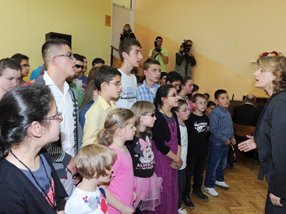 Leyla Əliyeva Sarayevoda görmə qabiliyyəti məhdud olan uşaqlar və gənclər üçün mərkəzin açılışında iştirak edib (FOTO)