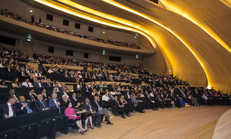Heydər Əliyev Mərkəzi Milli Qurtuluş Günü münasibətilə maraqlı konsert təşkil edib (FOTO)