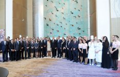 Prezident İlham Əliyev: Bakı həm siyasi, həm də iqtisadi və mədəni cəhətdən indi dünya mərkəzlərindən biridir (FOTO)