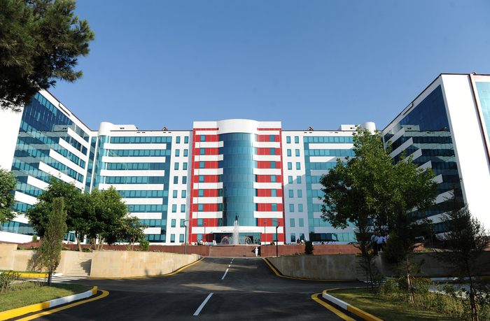 Prezident İlham Əliyev Silahlı Qüvvələrin Baş Klinik Hospitalının ikinci müalicə korpusunun açılışında iştirak edib (FOTO)