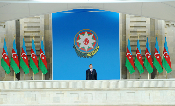 Azərbaycan Silahlı Qüvvələrinin yaradılmasının 95 illiyi münasibətilə Bakıda hərbi parad başa çatıb (ƏLAVƏ OLUNUB) (VİDEO) (FOTO)