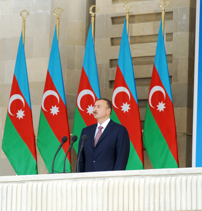 Azərbaycan Silahlı Qüvvələrinin yaradılmasının 95 illiyi münasibətilə Bakıda hərbi parad başa çatıb (ƏLAVƏ OLUNUB) (VİDEO) (FOTO)
