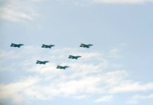 Azərbaycan Silahlı Qüvvələrinin yaradılmasının 95 illiyi münasibətilə Bakıda hərbi parad başa çatıb (ƏLAVƏ OLUNUB) (VİDEO) (FOTO)