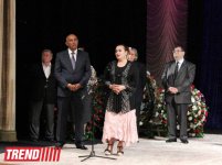 Səyavuş Aslanın səhnədə son "rolu" (ƏLAVƏ OLUNUB 3) (FOTO 2)