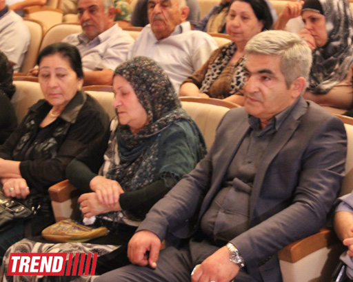 Səyavuş Aslanın səhnədə son "rolu" (ƏLAVƏ OLUNUB 3) (FOTO 2)