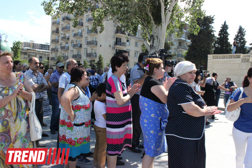 Səyavuş Aslanın səhnədə son "rolu" (ƏLAVƏ OLUNUB 3) (FOTO 2)