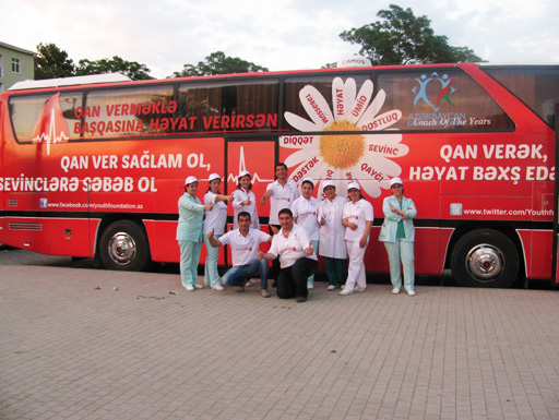 Gənclər Fondunun təşkilatçılığı ilə keçirilən qanvermə aksiyasına əsgərlər də qoşuldu (FOTO)