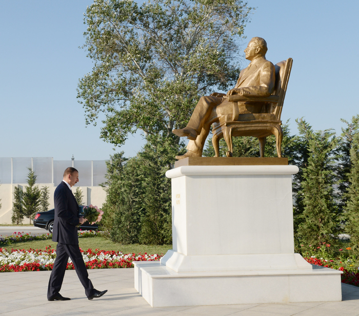 Prezident İlham Əliyev: Azərbaycan dünya miqyasında nadir ölkələrdəndir ki, enerji təhlükəsizliyini özü 100 faiz təmin edir (FOTO)