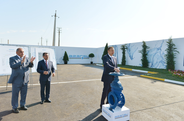 İlham Əliyev Şirvan şəhərinə içməli suyun verilməsi mərasimində iştirak edib (FOTO)