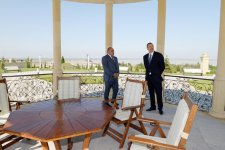 Prezident İlham Əliyev Şirvanda Bayraq Meydanında yaradılan şəraitlə tanış olub (FOTO)