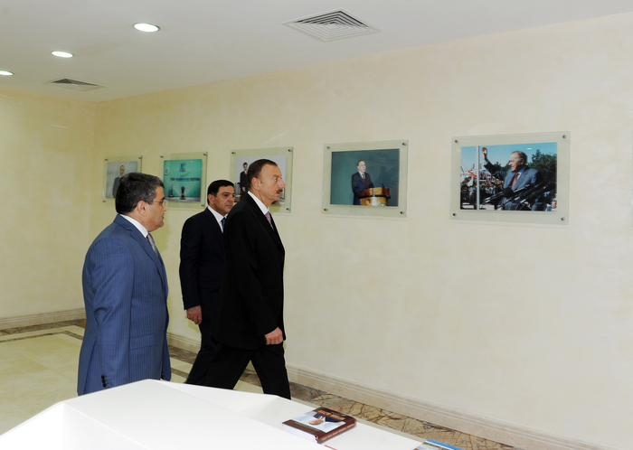 İlham Əliyev Yeni Azərbaycan Partiyası Binəqədi rayon təşkilatının inzibati binasının açılışında iştirak edib (FOTO)