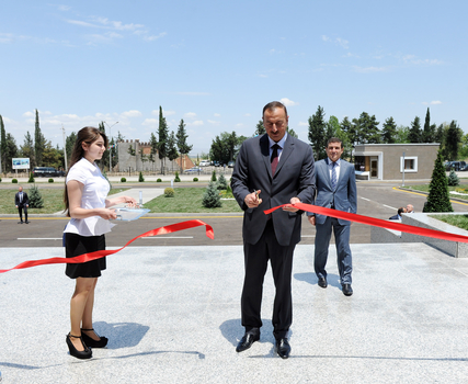 Prezident İlham Əliyev: Azərbaycan elə bil ki, bir inkişaf, sabitlik, həmrəylik adasıdır (FOTO)