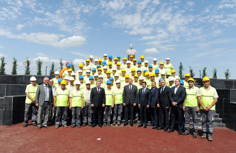 Prezident İlham Əliyev: Son 10 il ərzində 1 milyon 100 mindən artıq iş yeri açılıb (FOTO)