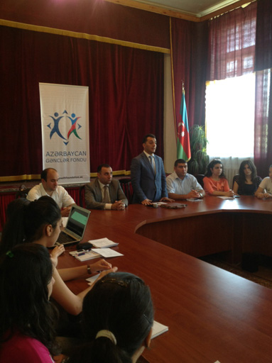 Gənclər Fondu qrant müsabiqəsi ilə əlaqədar regionlarda təqdimatlar keçirir (FOTO)