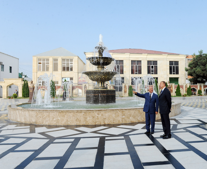 İlham Əliyev Xaçmazda Tarix-Diyarşünaslıq Muzeyinin açılışında iştirak edib (FOTO)