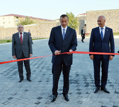Prezident İlham Əliyev Siyəzəndə Gənclər Mərkəzinin açılışında iştirak edib (FOTO)