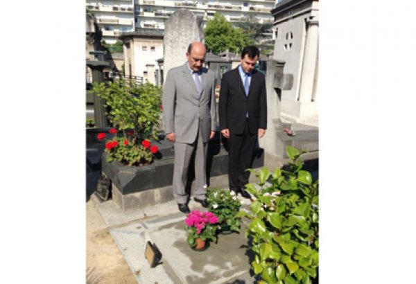 Əbülfəs Qarayev Toğrul Nərimanbəyovun məzarını ziyarət edib