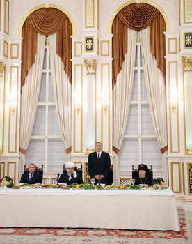 Prezident İlham Əliyev: Azərbaycanın ən böyük sərvətlərindən biri də ölkədə bütün xalqların, bütün dinlərin nümayəndələrinin bir ailə kimi yaşamasıdır (FOTO)