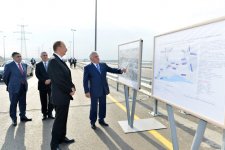 İlham Əliyev Zığ dairəsi - Heydər Əliyev Beynəlxalq Aeroportu avtomagistralının 13-cü km-liyindən Qala qəsəbəsinə gedən yolun açılışında iştirak edib (FOTO)